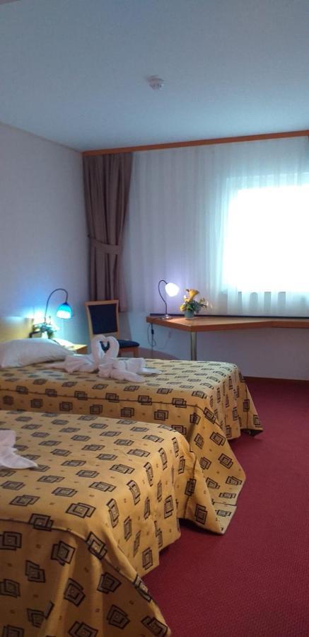 Iris Hotel Bors Exterior foto