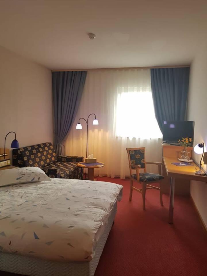 Iris Hotel Bors Exterior foto