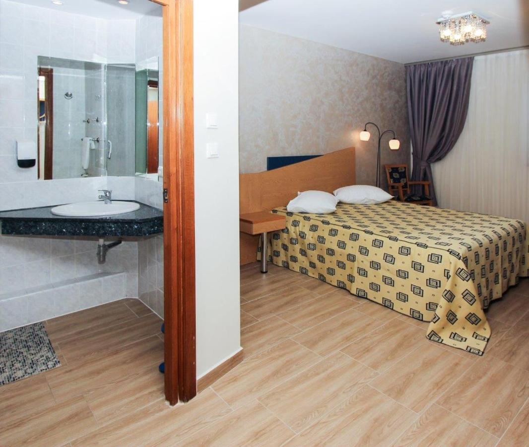 Iris Hotel Bors Exterior foto